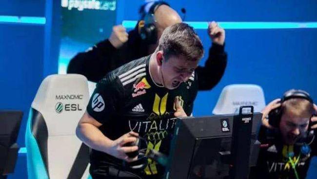 欧联杯的吸 欧联杯的吸