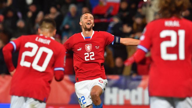 這件球衣過 這件球衣過