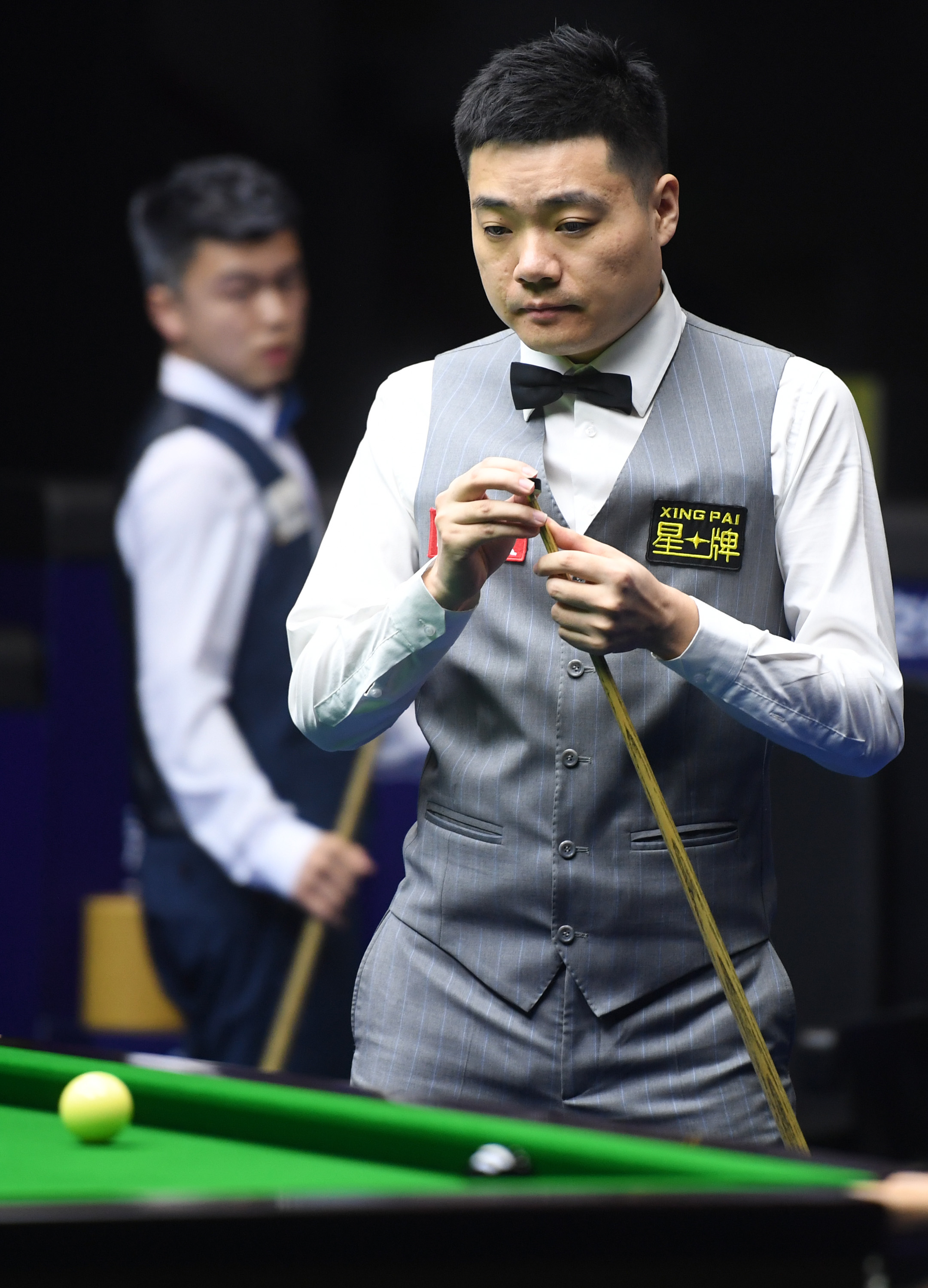 身披蓝黑战 身披蓝黑战