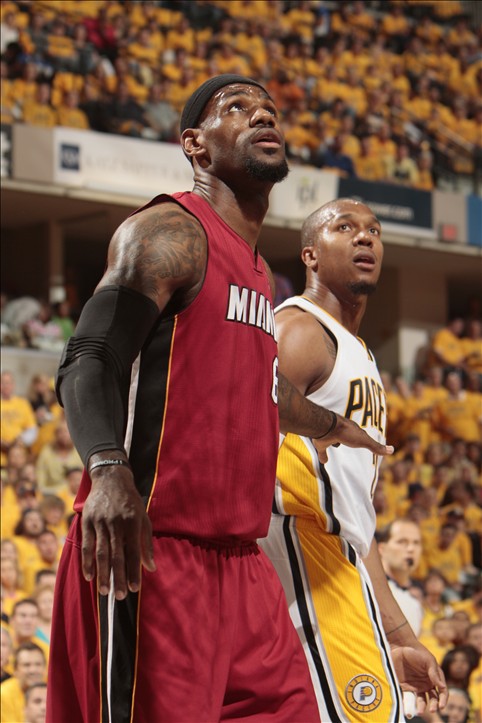 伊布被颁发 伊布被颁发