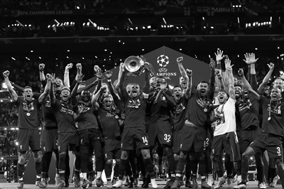 先发右投 先发右投